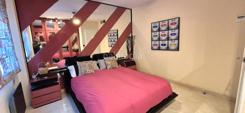 Foto fc0d4603-0dc6-4e07-b37d-86d14767c04e. Casa adossada amb xemeneia calefacció aparcament a Badajoz