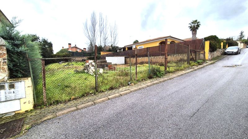 Foto e4e6bada-5334-4fe2-9c30-2f5c2da9c176. Terreny residencial a Las Vaguadas Badajoz