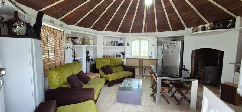 Foto 6a8cd6d4-05ea-49bd-b942-85738b28fb25. Xalet amb xemeneia calefacció aparcament piscina a Badajoz