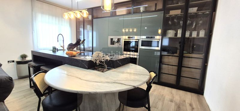 Foto 87ea86d7-c44d-46dd-b05b-2c06ff7c51b4. Xalet amb xemeneia calefacció aparcament piscina a Badajoz