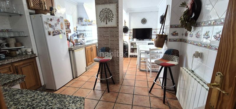 Foto bef2ed7c-2b1c-44ca-813c-9518a0d86ee3. Xalet amb xemeneia calefacció aparcament piscina a Badajoz