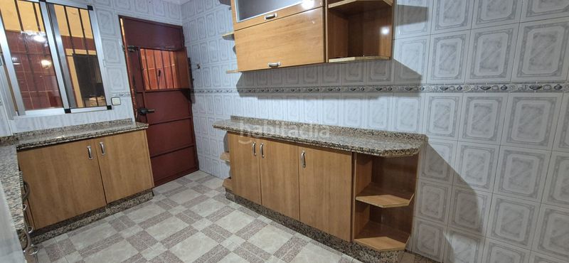 Foto 4d61b236-c95f-4dee-b8a9-12bf11e03497. Casa adossada amb calefacció a Cerro de Reyes Badajoz