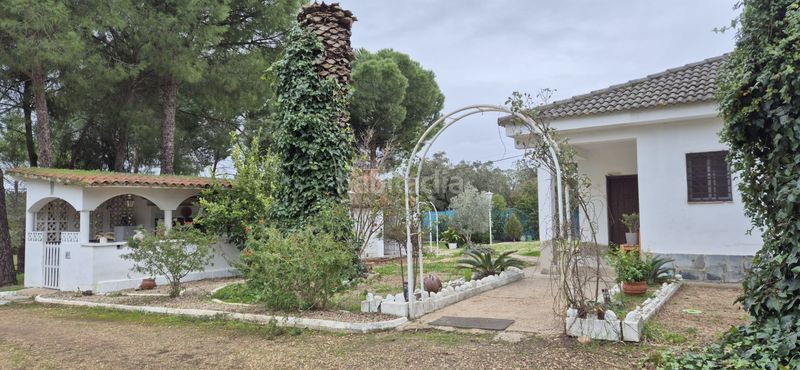 Foto 9bc7d3a1-7786-4b06-a84e-7796c0699b07. Xalet amb xemeneia calefacció aparcament piscina a Badajoz