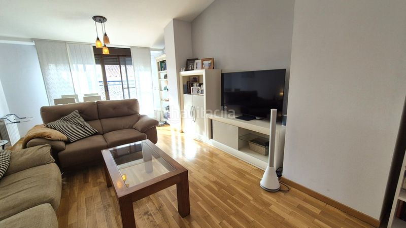 Foto 7110d9e9-257b-478f-8e33-faf4fde1088b. Dúplex amb calefacció aparcament a Casco Antiguo Badajoz