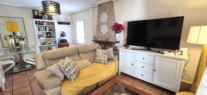 Foto 178a8945-094f-4cf1-95bf-7b5f78590fa0. Xalet amb xemeneia calefacció aparcament piscina a Badajoz