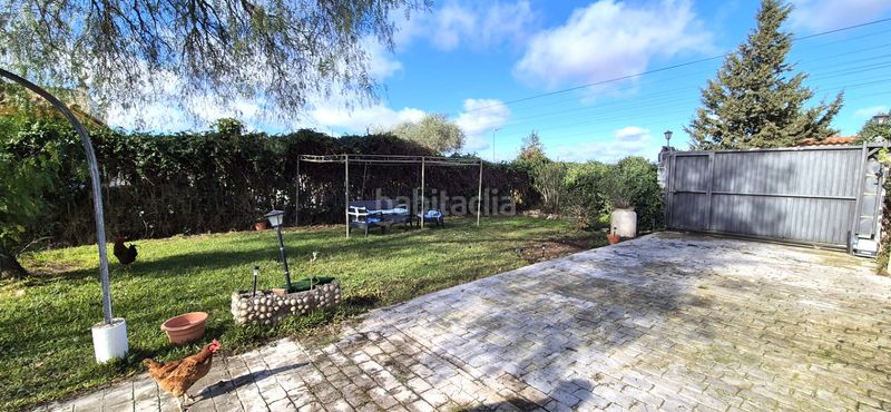 Foto 219ef602-0594-4b26-80b4-e8db5b222438. Xalet amb xemeneia calefacció aparcament piscina a Badajoz