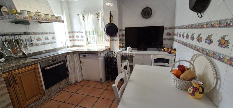 Foto dca458fd-e2ce-4b52-84b5-db79f46a597f. Xalet amb xemeneia calefacció aparcament piscina a Badajoz