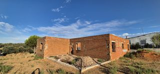 Chalet  2ª avenida. Parcela con chalet en construcción dehesilla de calamón