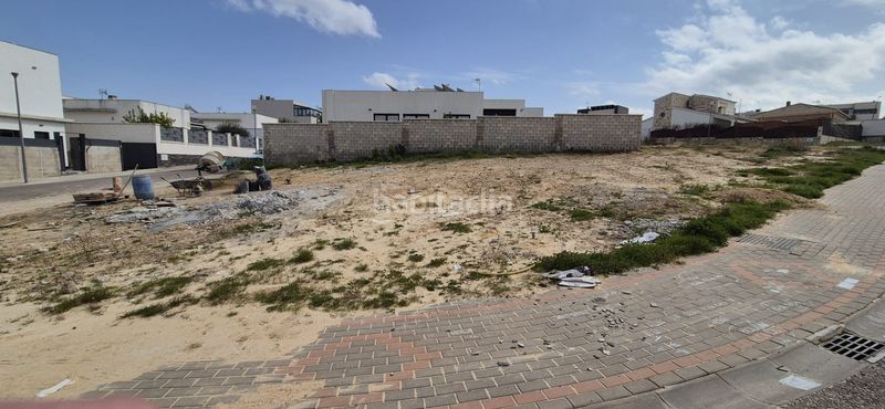 Foto c11e5471-bf50-4c63-ac63-411af129ed7e. Terreny residencial a Las Vaguadas Badajoz