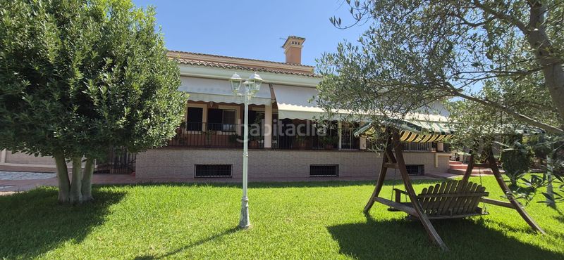 Foto 1833f27b-abce-4ba4-a438-6391c7bb81f7. Xalet amb xemeneia calefacció aparcament piscina a Badajoz