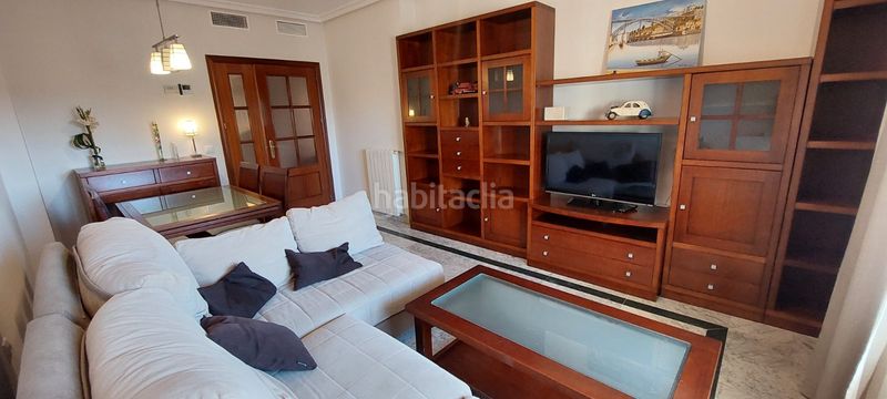 Foto 446a87cb-648d-497c-aadd-667d5927838d. Pis amb calefacció aparcament a Avenida Elvas Badajoz