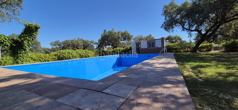 Foto e7d1b99a-2c11-4f7a-9cb5-1df06c3a5568. Xalet amb aparcament piscina a Las Vaguadas Badajoz
