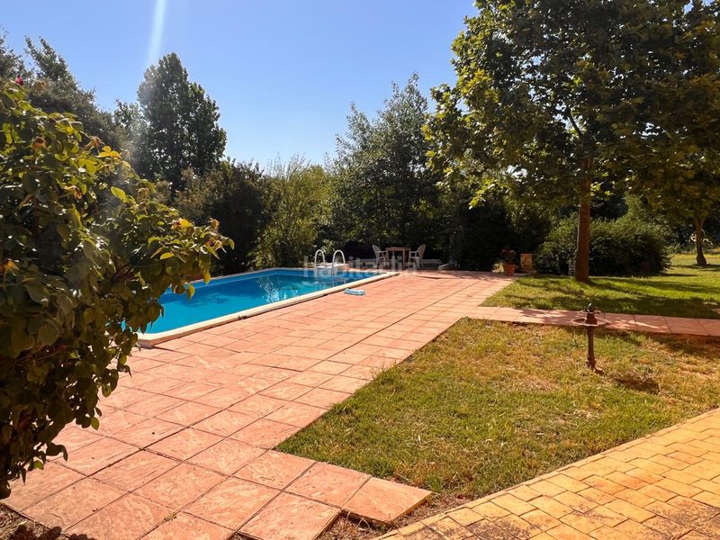 Foto 273d6106-ce87-4880-b786-38c95af2f4f7. Xalet amb calefacció aparcament piscina a Las Vaguadas Badajoz