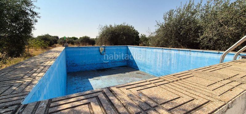 Foto f95c8ac8-7e78-49be-a3ae-d5b9078098df. Xalet amb aparcament piscina a Las Vaguadas Badajoz