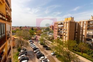 Pis  Avenida augusto vzquez. Amplio y luminoso piso 4 dorms. en zona san fernando