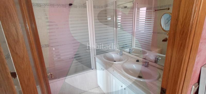 Foto 14f3969b-e8e1-4668-a2f1-91c0337318aa. Casa adossada amb calefacció aparcament a Avenida Elvas Badajoz