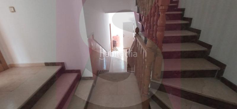 Foto 57bc2e7e-2ddc-402f-ac11-df244cdbc5be. Casa adossada amb calefacció aparcament a Avenida Elvas Badajoz