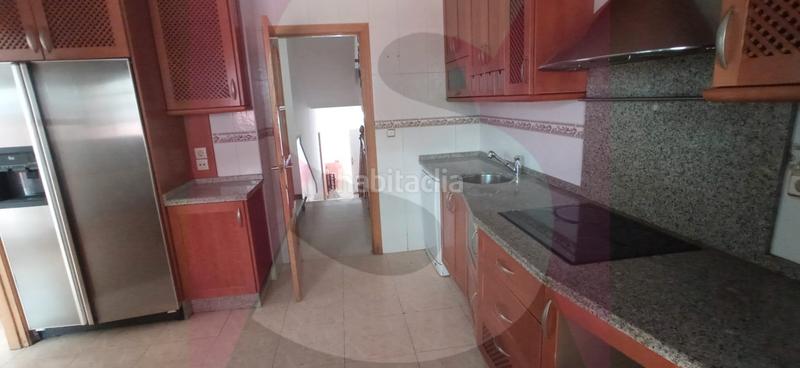 Foto 63507c73-31f0-47bb-9bd3-fcf7fb02502c. Casa adossada amb calefacció aparcament a Avenida Elvas Badajoz