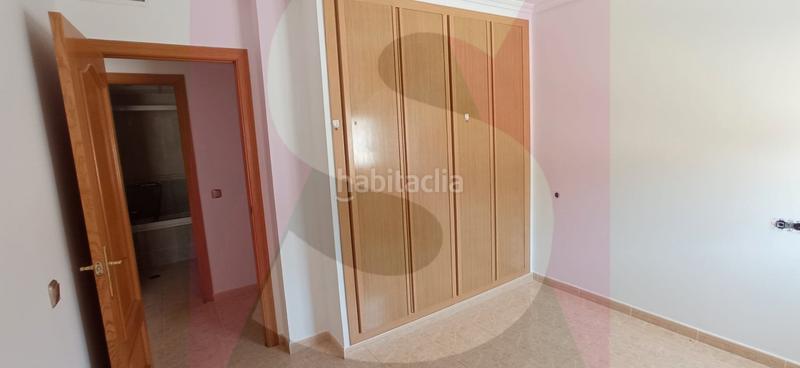 Foto bfb7f633-7d40-4864-acc9-1906a0ca1bff. Casa adossada amb calefacció aparcament a Avenida Elvas Badajoz