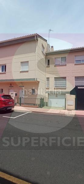 Foto ca37c12d-69d2-4f16-acba-4610de32d4de. Casa adossada amb calefacció aparcament a Avenida Elvas Badajoz