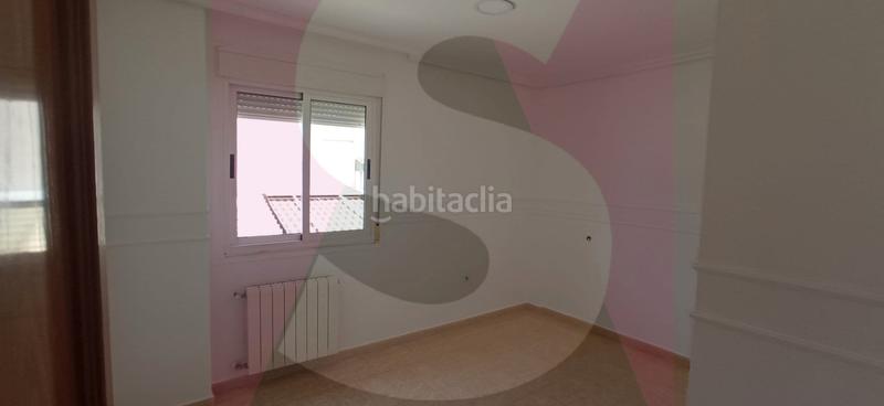 Foto e9b839cd-42a1-4d7b-bb26-fd86d57ef3cd. Casa adossada amb calefacció aparcament a Avenida Elvas Badajoz