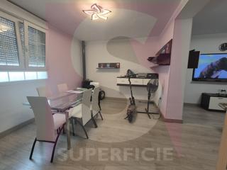 Casa  Rafael gil gonzalez. Amplia casa reformada en bda. estacin con una superficie  const