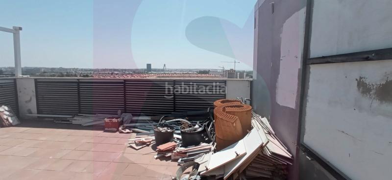 Foto a3666cb8-1568-4b36-a9b7-e2f52fe6c712. Àtic amb aparcament a Avenida Elvas Badajoz