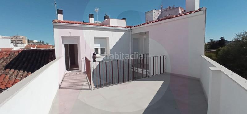 Foto 781dacb5-6ce1-4f54-a68c-5267daf7267a. Àtic amb calefacció a Casco Antiguo Badajoz