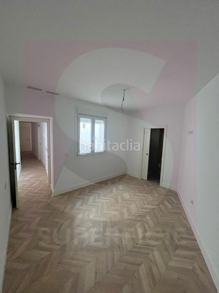 Foto b1570350-2079-411d-9694-9400117db8bc. Etagenwohnung mit heizung in Casco Antiguo Badajoz
