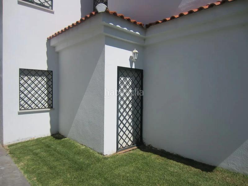 Foto a209a69c-d58a-4ba9-9555-d8037599c043. Casa adossada amb aparcament a Golf Guadiana Badajoz