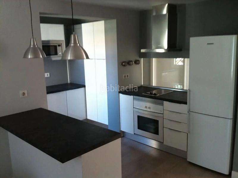 Foto c88ea7ab-106c-4136-a0d5-e04101604e3f. Casa adossada amb aparcament a Golf Guadiana Badajoz