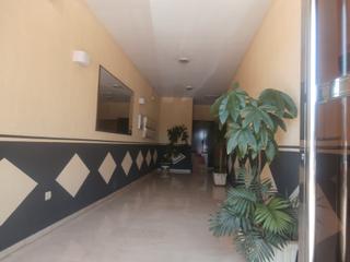 Lloguer Apartament  Avenida adolfo díaz ambrona. Amplio apartamento de dos dormitorios , totalmente amueblado fre