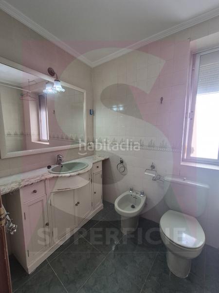 Foto 18fdd054-e8dc-473b-85df-30723f4a8a39. Semi detached house with heating parking in Casco Antiguo Badajoz