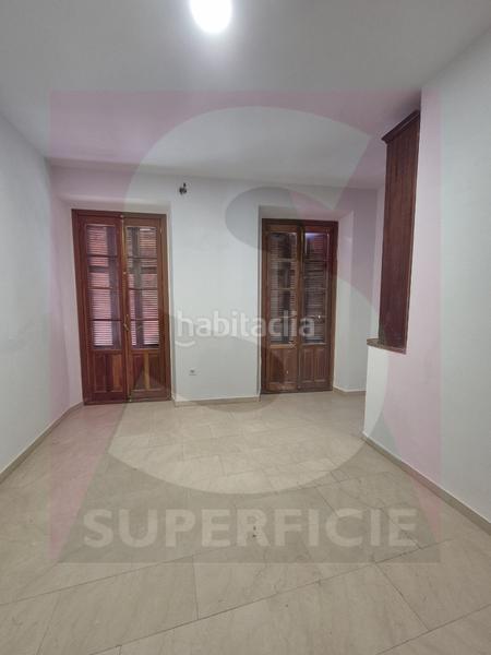 Foto 36dc5baa-1bad-4b28-823f-c0297ccdec26. Semi detached house with heating parking in Casco Antiguo Badajoz