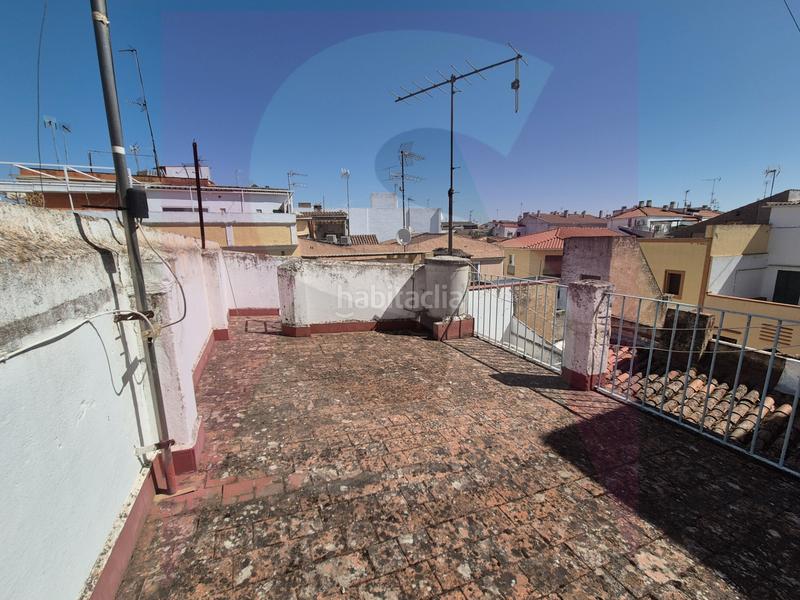 Foto 3f981f74-1648-422f-8d57-4e8dd403c546. Semi detached house with heating parking in Casco Antiguo Badajoz