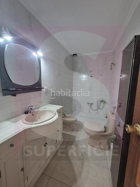 Foto 704828de-d02a-4f43-92dd-846d34ee19e6. Semi detached house with heating parking in Casco Antiguo Badajoz