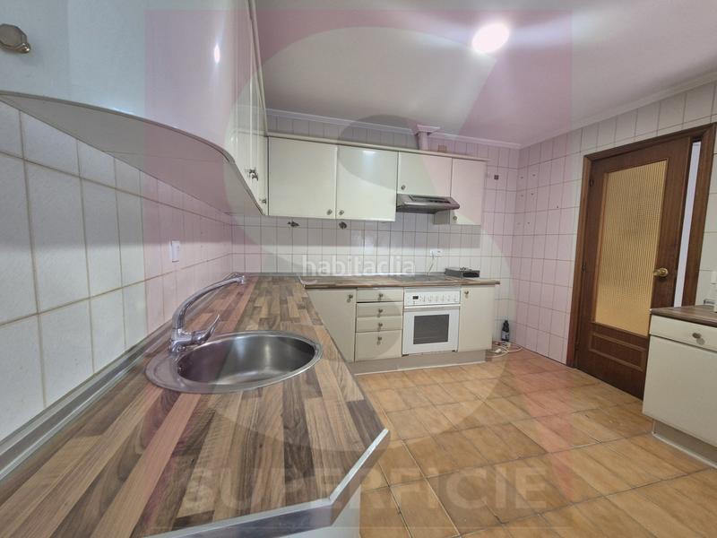 Foto 7845614a-4617-4d7d-927e-36059b22f5a1. Semi detached house with heating parking in Casco Antiguo Badajoz