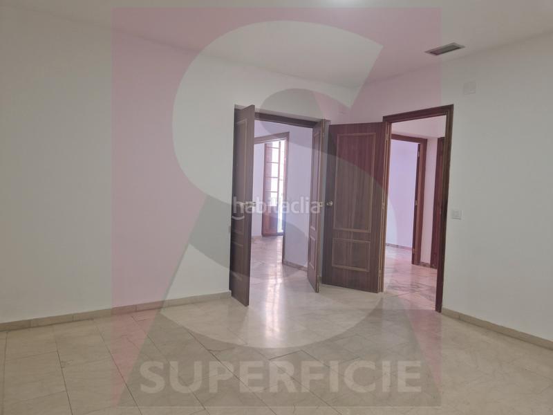 Foto 86a5cceb-597b-4dc0-9a7e-cf911e1ecfc4. Semi detached house with heating parking in Casco Antiguo Badajoz