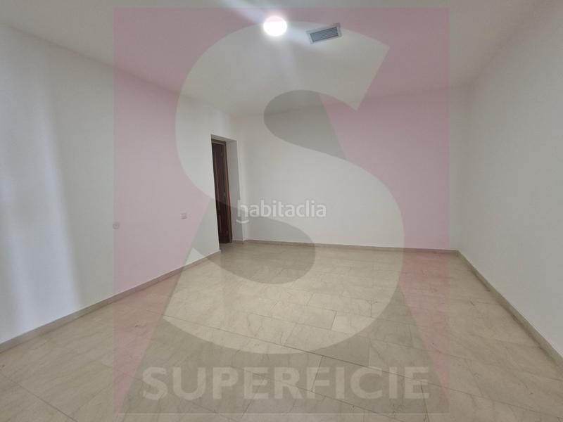 Foto 8e3725ec-0053-4123-a523-b7e2e6accfc2. Semi detached house with heating parking in Casco Antiguo Badajoz