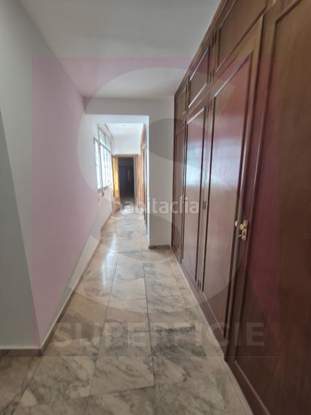 Foto b066248a-629a-4a11-a844-a68098047c85. Semi detached house with heating parking in Casco Antiguo Badajoz