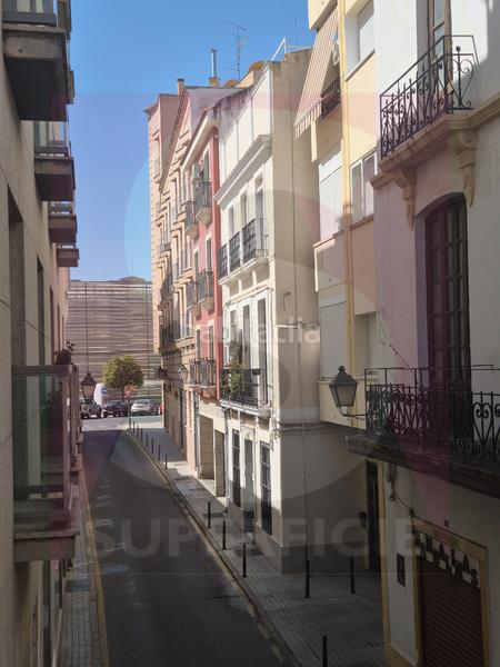 Foto edea44c3-125b-4f3a-875e-217ed377dbf9. Semi detached house with heating parking in Casco Antiguo Badajoz