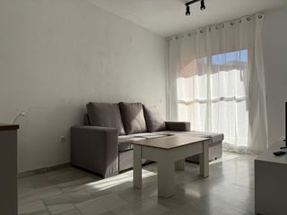 Affitto Piccolo appartamento  Calle museo. Apartamento amplio 2 dormitorios en zona pardaleras