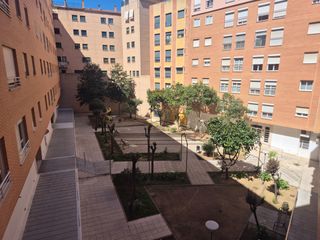 Location Appartement  Calle museo. Apartamento muy luminoso, con la cocina amueblada con jardín pri