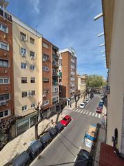 Location Appartement  Calle antonio montero moreno. Amplio piso de tres dormitorios totalmente amueblado en la mejor
