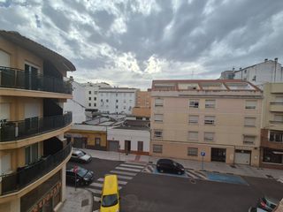 Appartement  Calle lucas vázquez ayllón. Piso luminoso y exterior, de tres dormitorios, salón comedor, ba