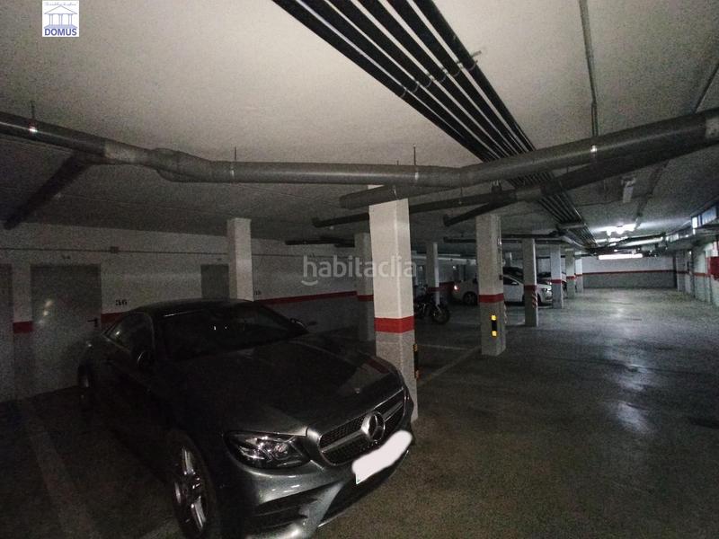 Foto ff3561b7-7eae-41a9-a2d7-0a521358dab8. Parking moto estupenda plaza de garaje en el prado en Mérida