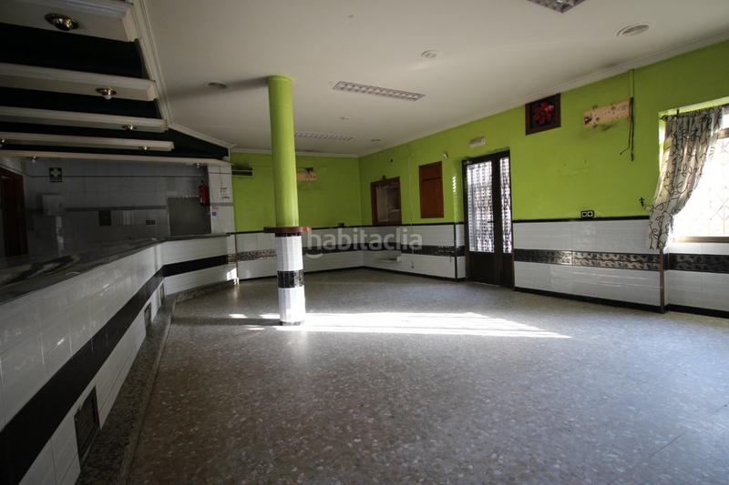 Foto 5c4e0045-4dba-460c-801f-2a2f3795e2e9. Local comercial a Montijo