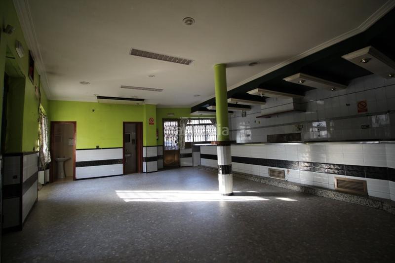 Foto bea9713d-b471-43f8-a5d4-5b2988dfb5a5. Local comercial a Montijo