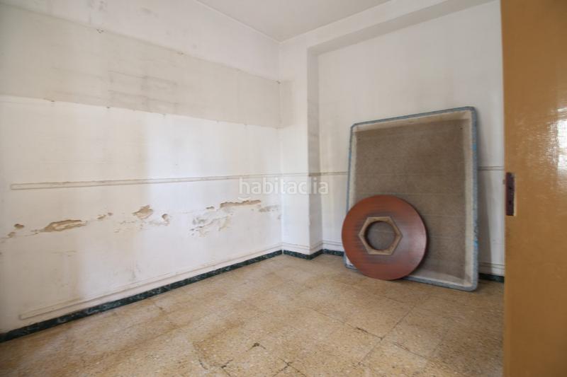 Foto db3fdad4-8a88-4586-aa28-dcc3e98adb1f. Local comercial a Montijo