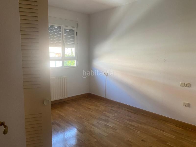 Foto 554c548f-a6ba-4251-b73f-e4453e458eeb. Alquiler casa adosada bonito adosado para disfrutar de sus espacios y vivir tranquilamente! en Mérida